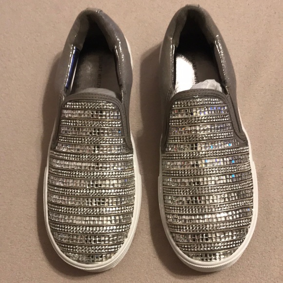 NEW Stuart Weitzman girls slip sneaker Size USA 2 - Picture 1 of 8